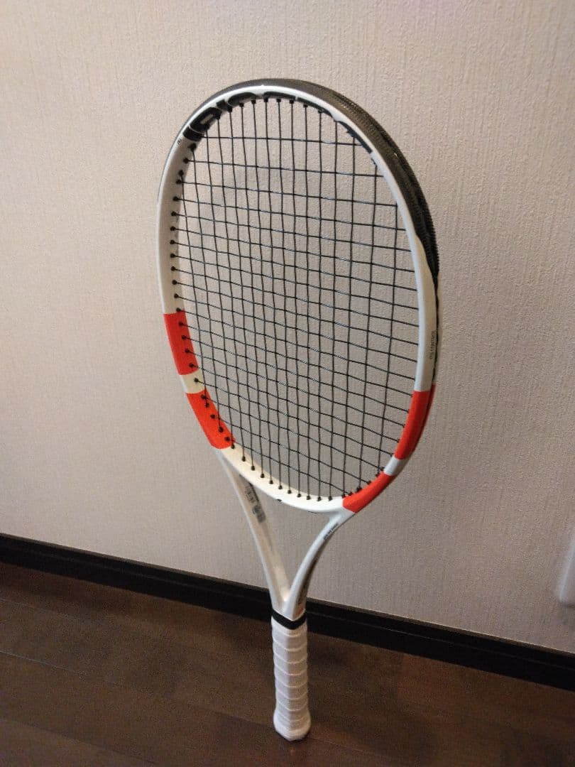 良品！Babolat ピュアストライク 100 硬式用テニスラケット