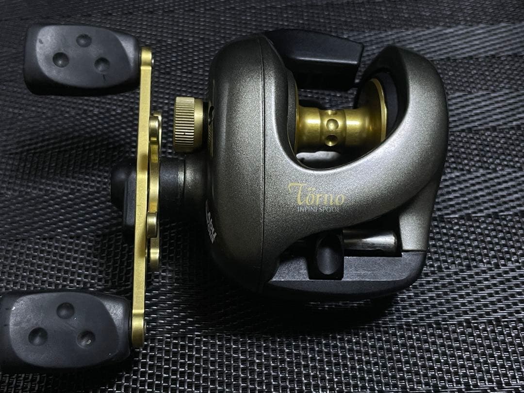 【美品】アブガルシア トルノ3006 HSI ベイトリール