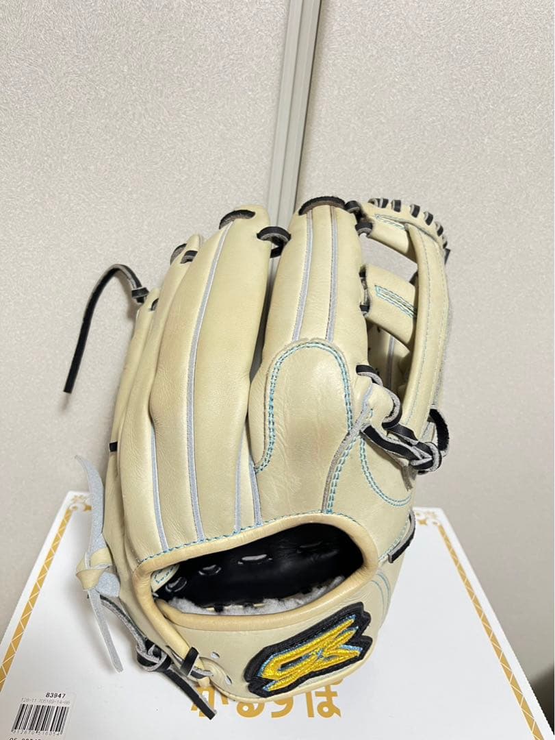 GSグローブ　鬼サード型　軟式