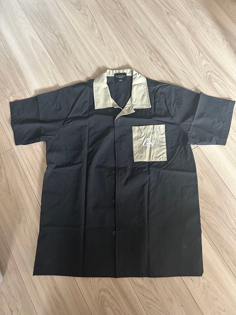 BEAMS GOLF ELECTRIC 別注Mサイズ 黒ベージュ シャツ