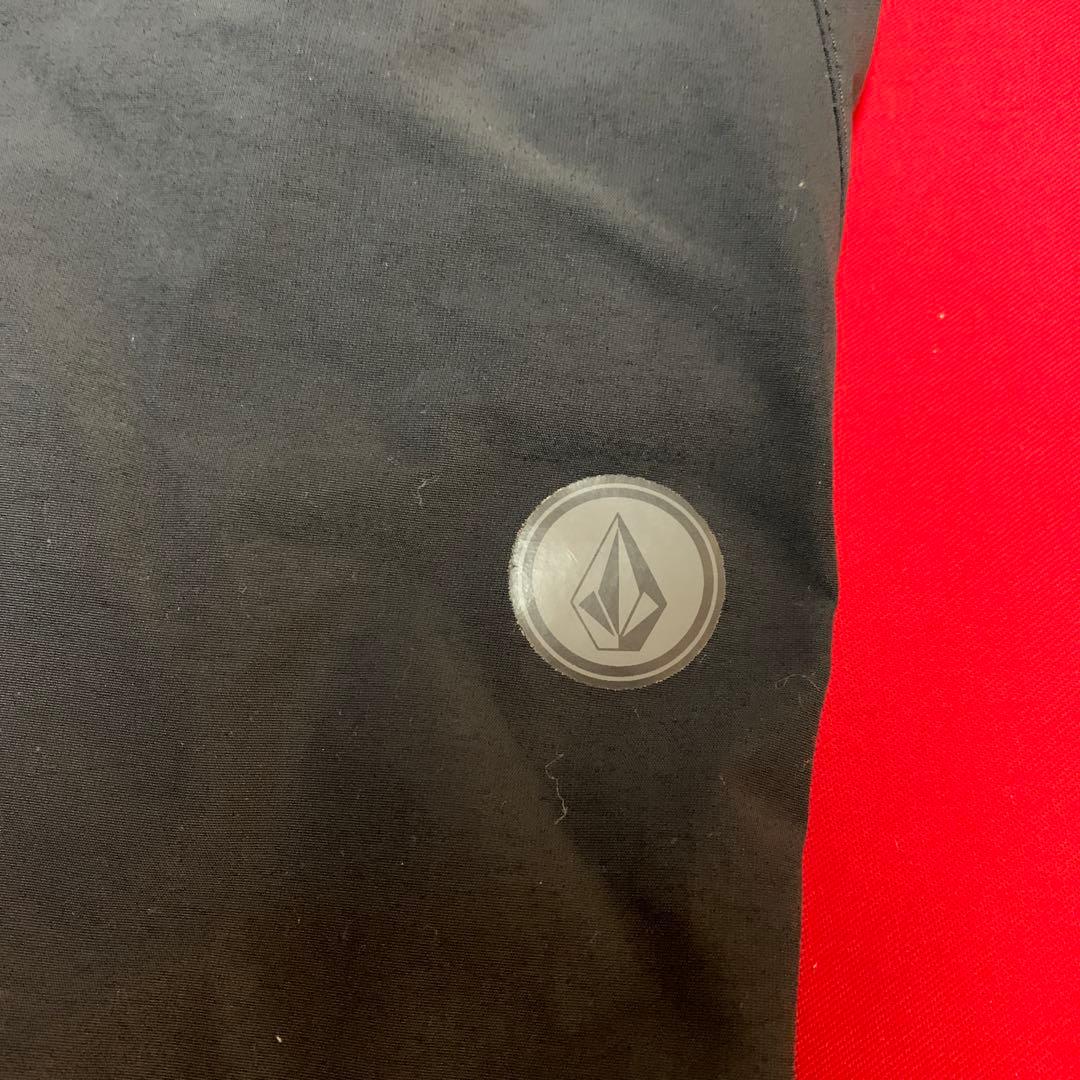 希少、Volcom ゴアテックス　ブラック スノーボードパンツ　サイズM