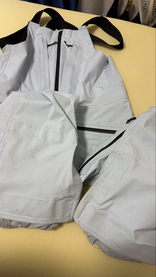 中古　22-23BURTON[ak] 3L HOVERJKT+ Freebird