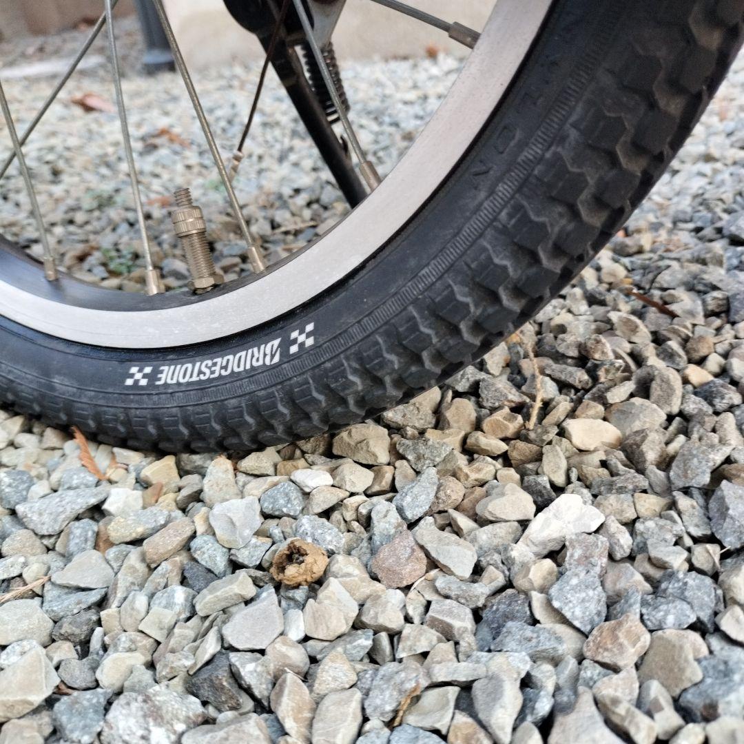 bikke 子供用自転車 ホワイト 補助輪とサドルカバー付き