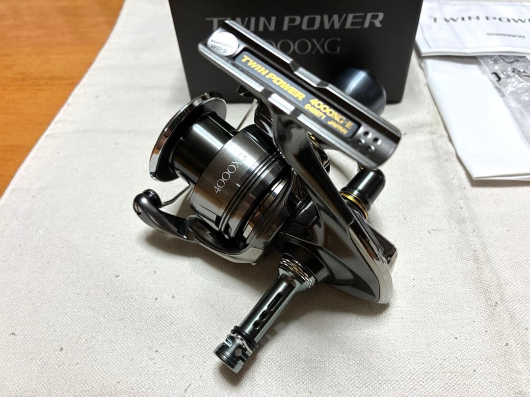 【極美品】シマノ リール24ツインパワー 4000XG【カスタム品】