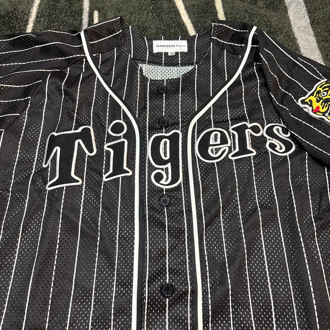 阪神タイガース　黒ユニフォーム　Mサイズ