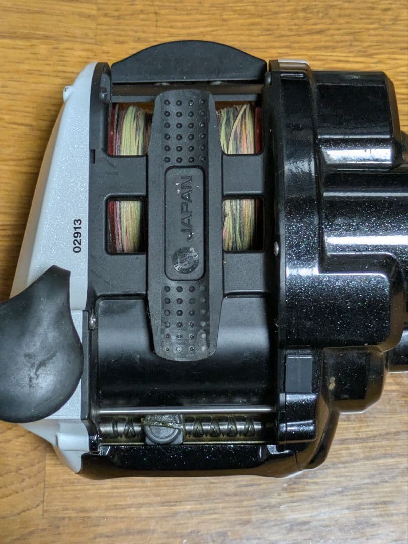 SHIMANO 電動リール デジタル表示付き