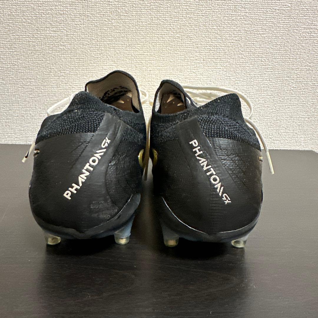 Nike Phantom サッカーシューズ ホワイト/ブラック/ゴールド