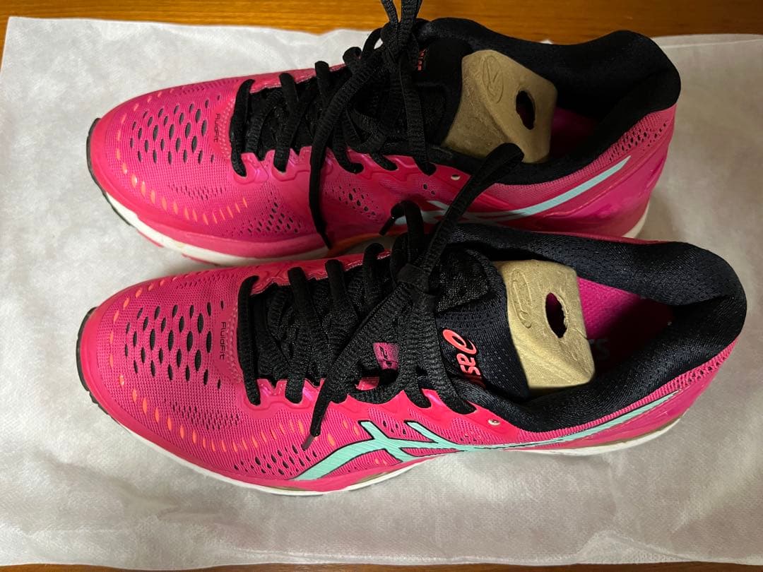 アシックス　レディースゲルカヤノ23ワイド　サイズ25.0cm asics