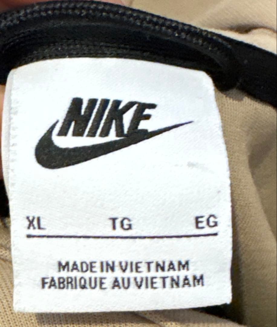 NIKE フード付きジャージ上下セット ベージュ