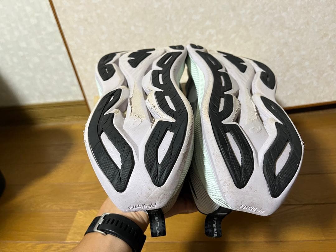 アシックス スーパーブラスト（27.0cm）