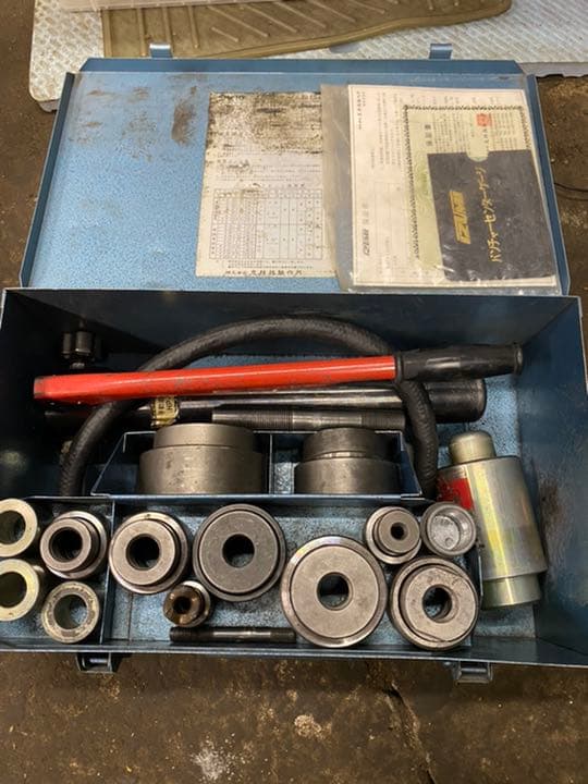 泉精器製作所　手動油圧工具