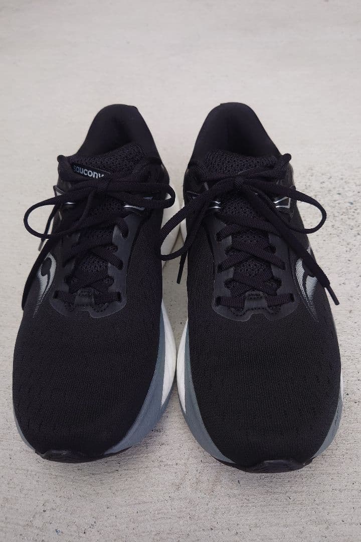 スパイク・シューズ Saucony Triumph 22 26.5cm