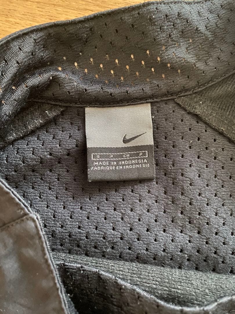 レア　Nike マンチェスターユナイテッド ボーダフォン　ウィンドブレーカー