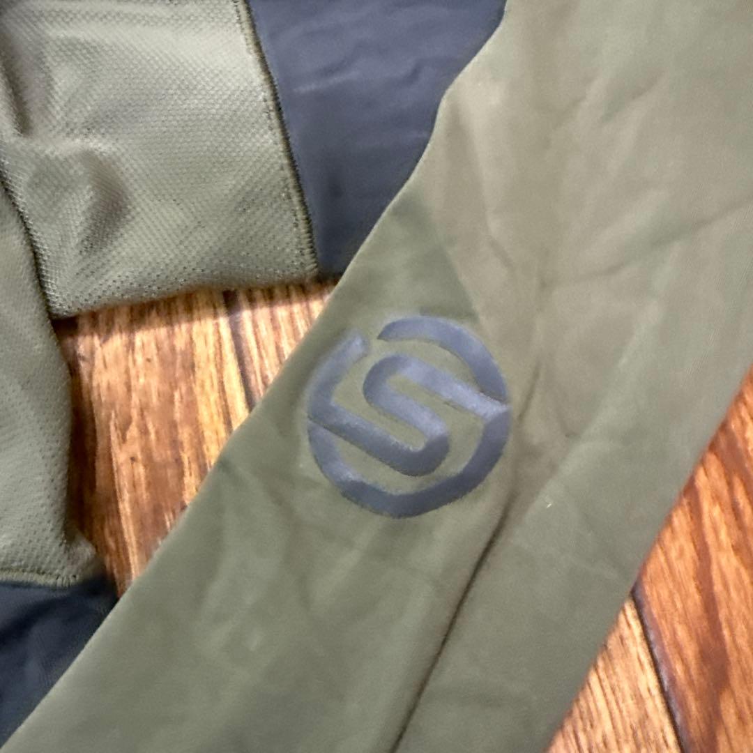 【極美品】 SKINS 長袖コンプレッションM dynamic ultimate