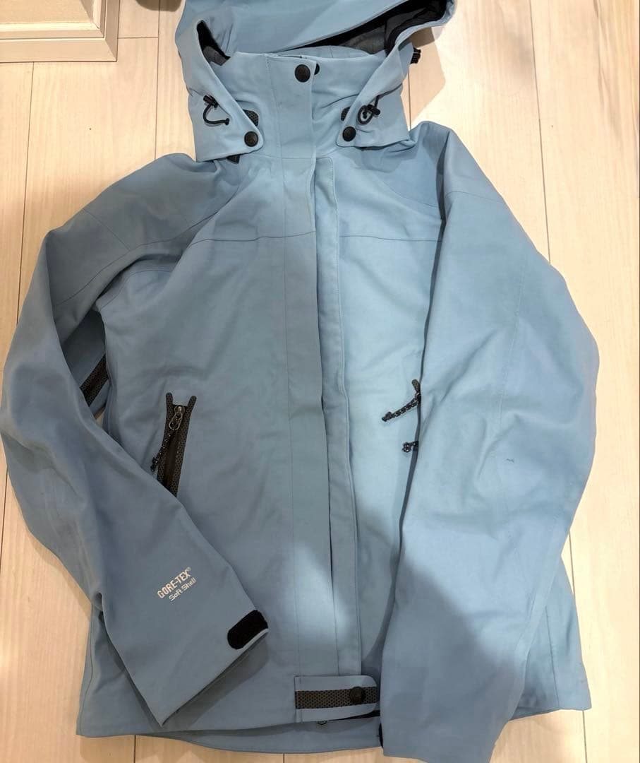 【mountain hardwear】 ゴアテックスジャケット　サイズ8