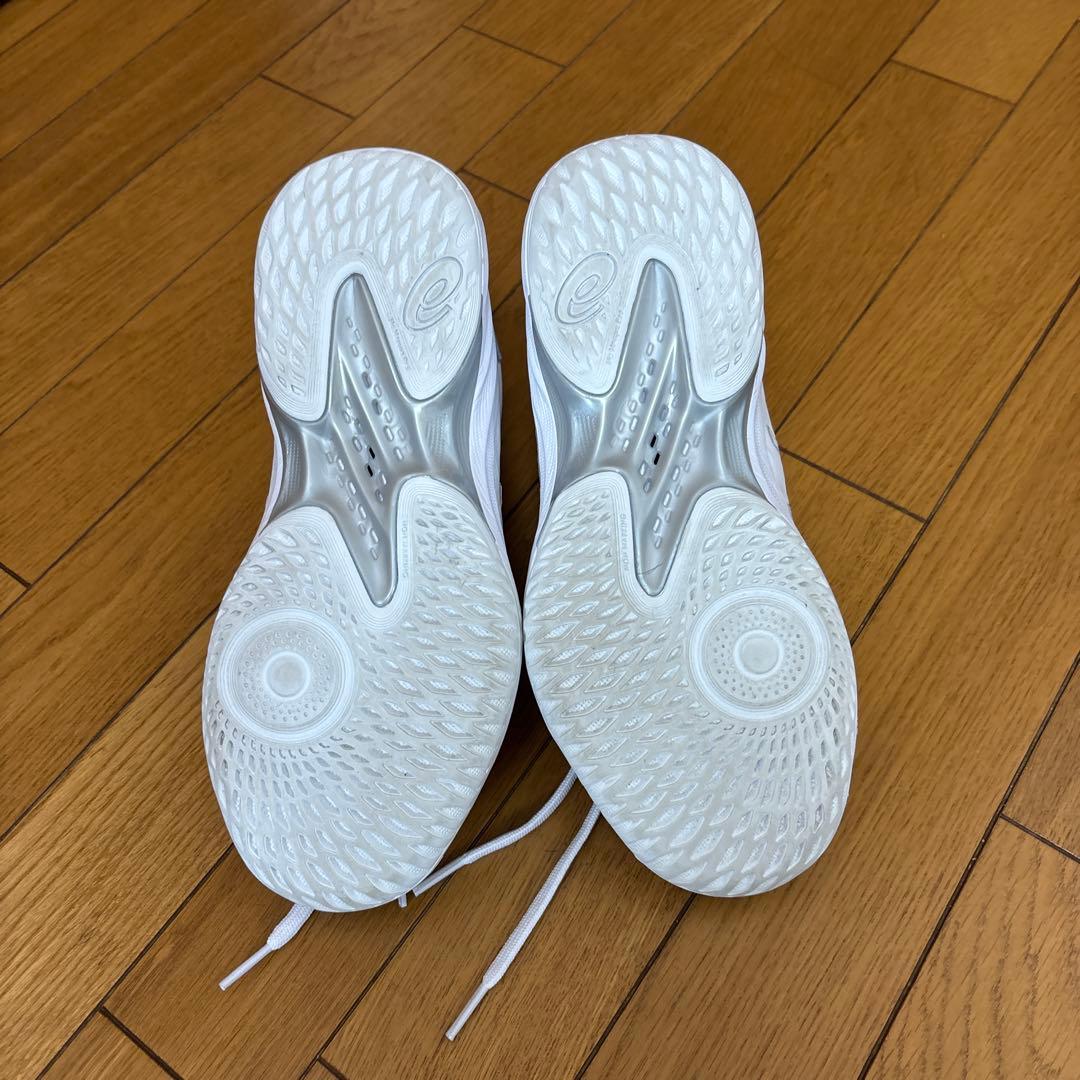 ASICS GELHOOP V17 EXTRA WIDE 25.0cm ホワイト