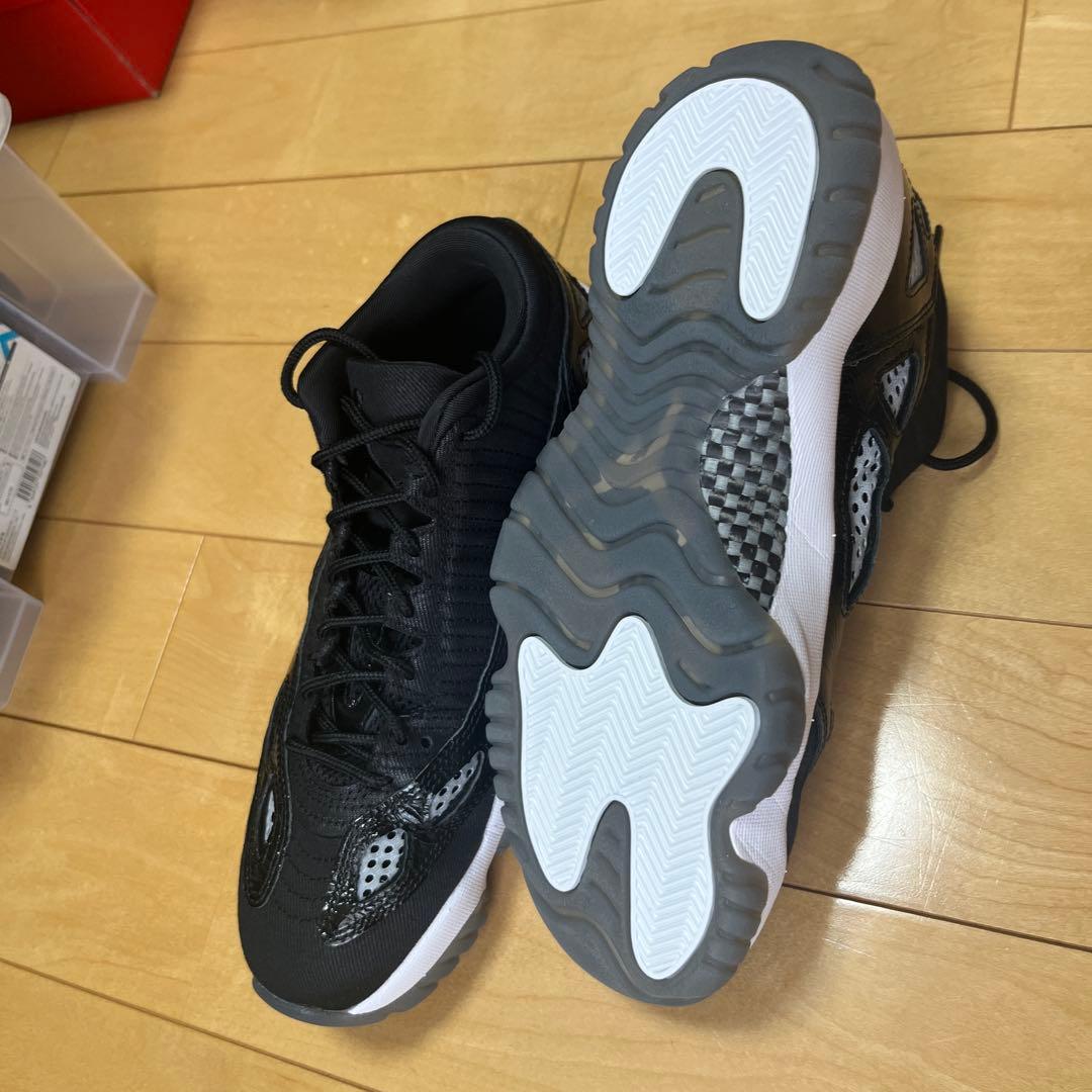 NIKE エアジョーダン11ローIE