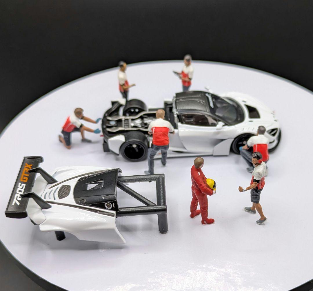 1/64マクラーレン 720S GT3X＆ピットクルーフィギュア