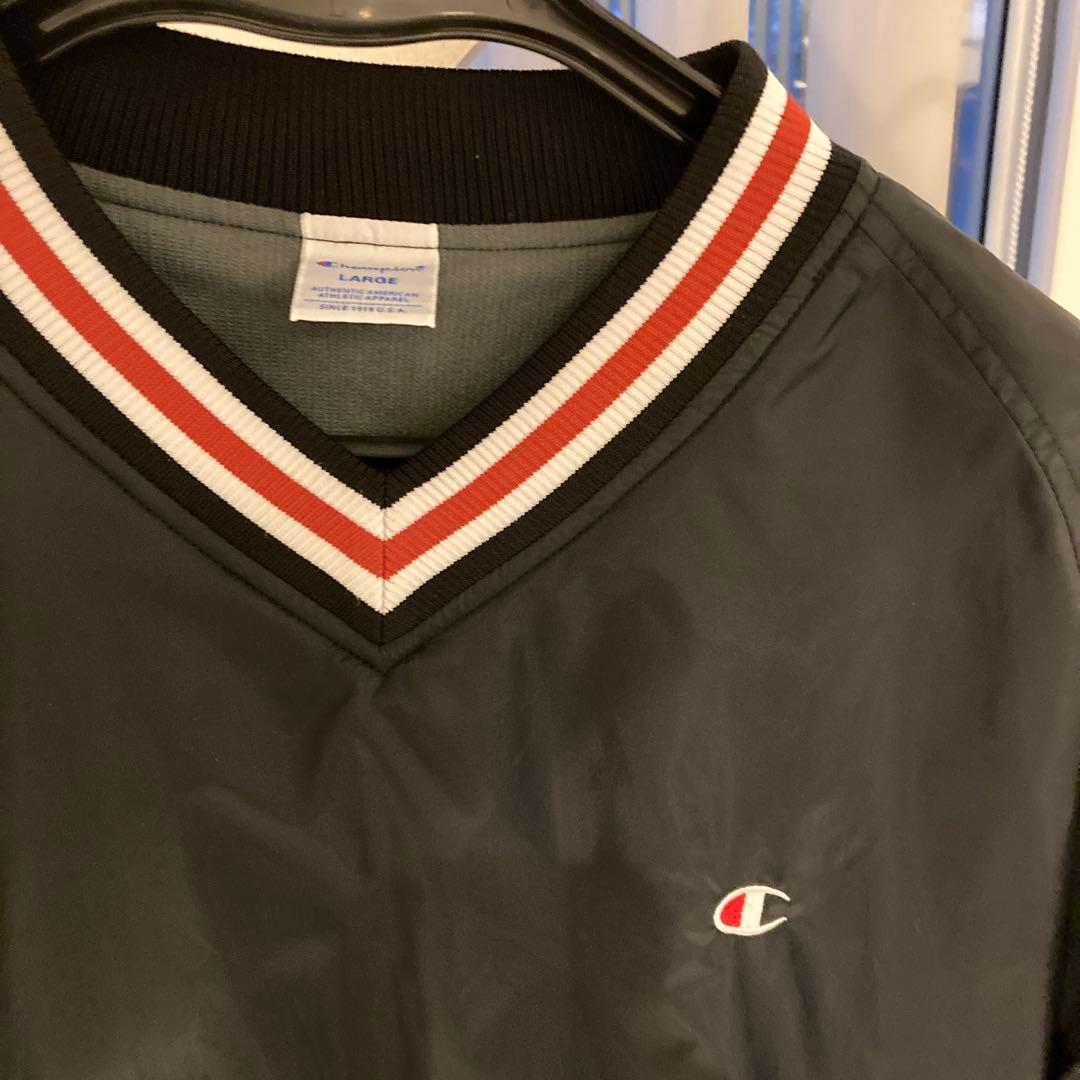 お値下げしましたChampion ブラック Vネック ナイロンジャケット L