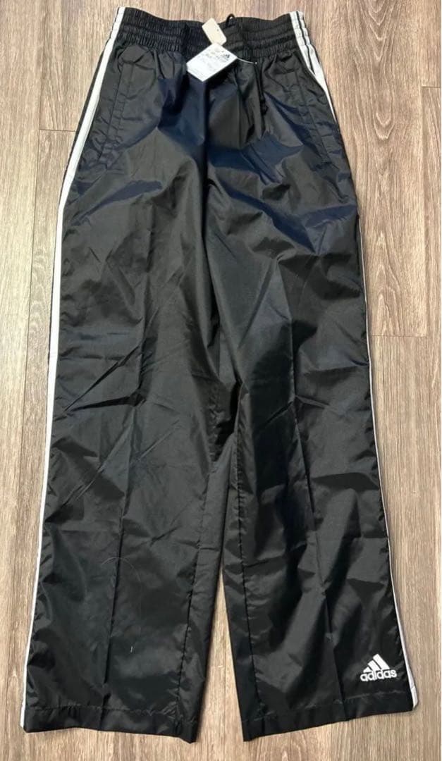 adidas アディダス　ナイロパンツ　パンツ