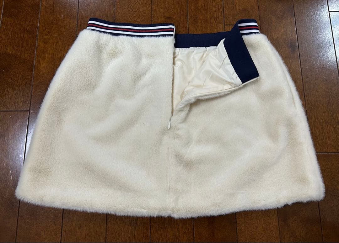 フィラ　モコモコ テニススコート　Mサイズ