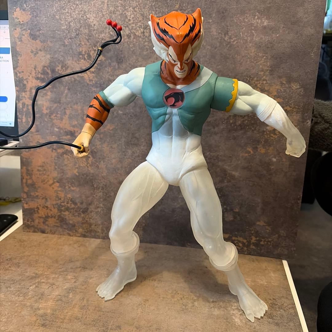 サンダーキャッツThundercats mezco phasing tygra