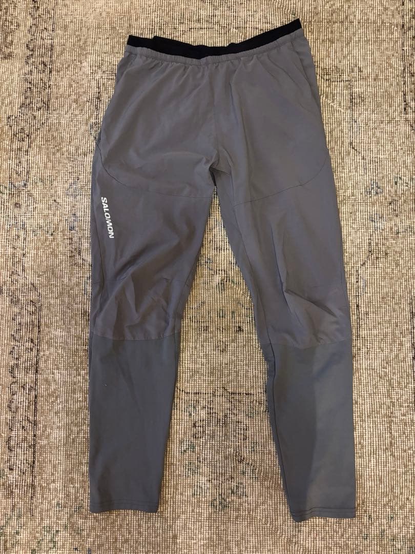 salomon ランニングパンツ　XS グレー