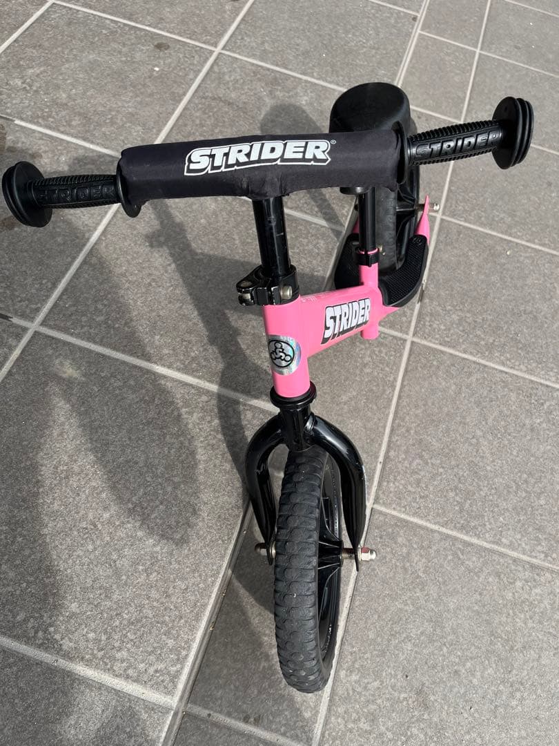 ストライダー スポーツモデル 12インチ ピンク