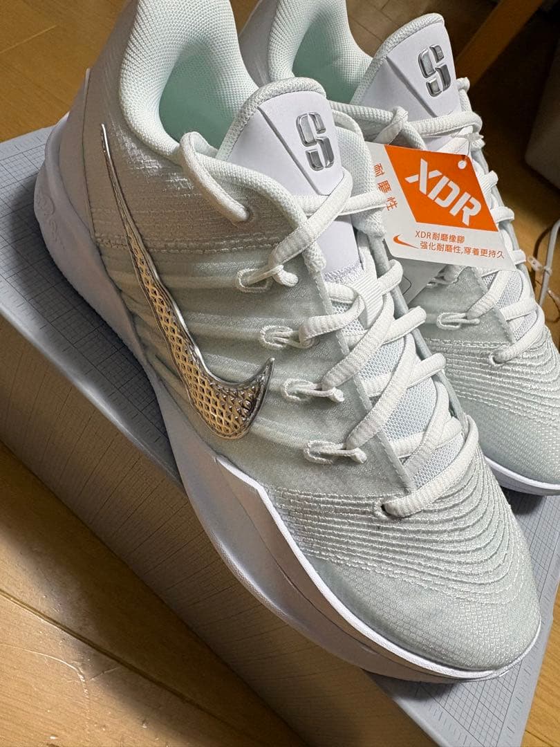 【新品未使用】NIKE SABRINA 3 メンズ24.5㎝ ウイメンズ25㎝
