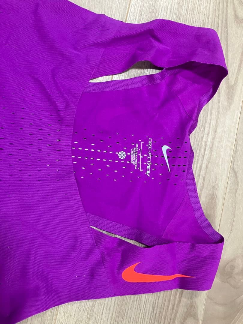 新品未使用　Nike 紫色 シングレッド　サイズL