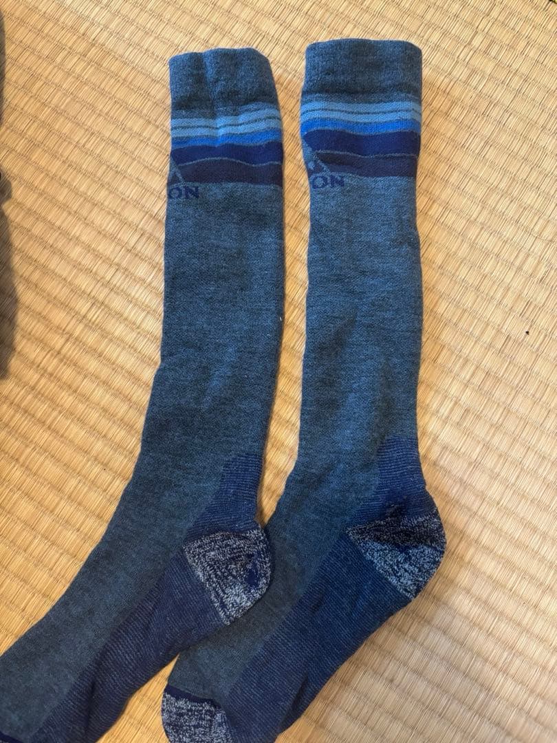 burton ak GORE-TEX Lサイズ上下　小物色々