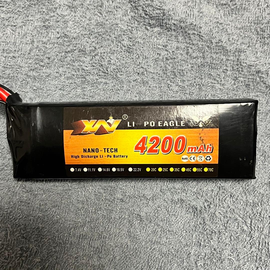 中古ラジコンパーツセット。モーター3種・バッテリー2種・受信機・サーボ・アンプ。