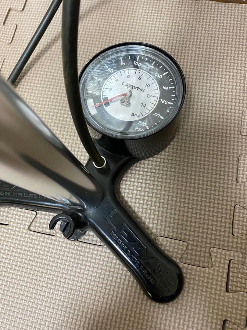LEZYNE ALLOY FLOOR DRIVE トラックポンプ　（トール）