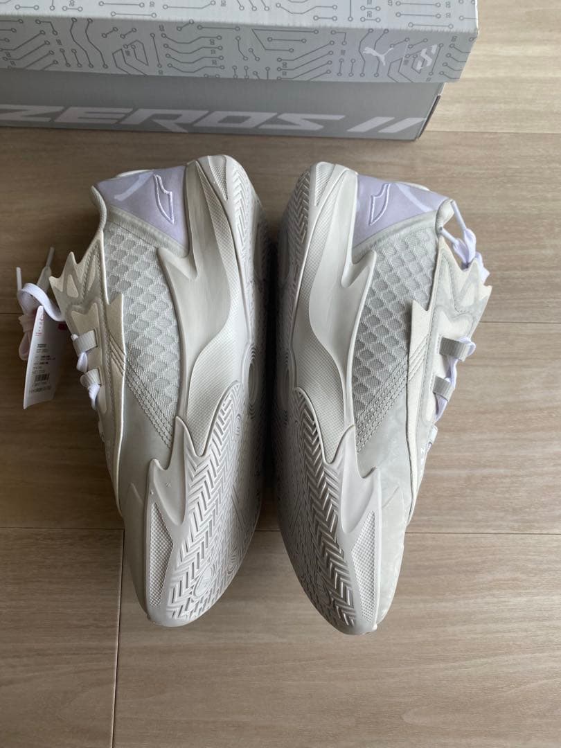 新品未使用　Puma ZERO バスケットシューズ ホワイト