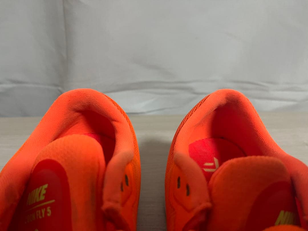 【美品】NIKE ズームフライ5 26cm オレンジ ランニングシューズカーボン