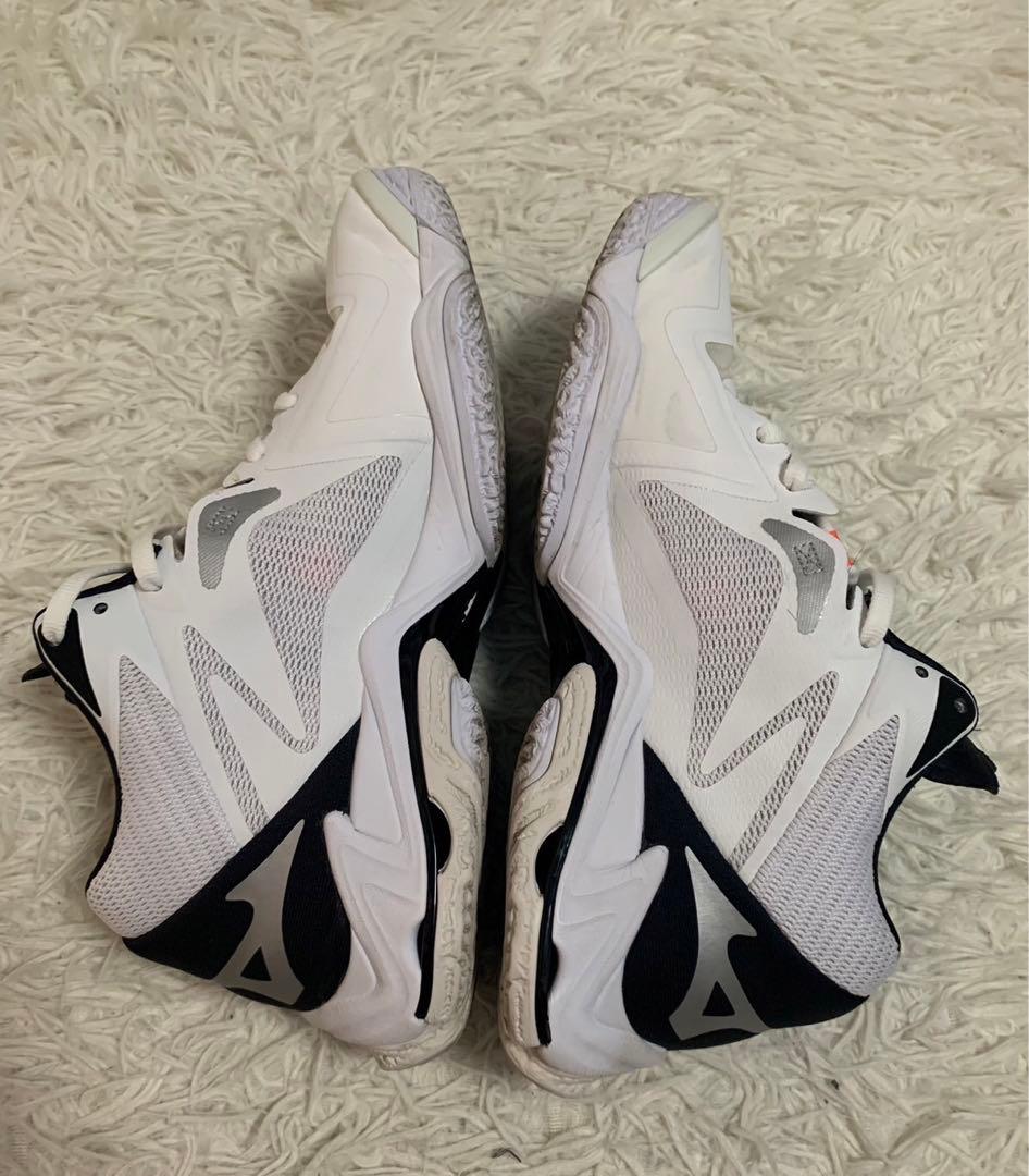 Mizuno Wave Lightning Z8 ミズノ　スニーカー　28㎝