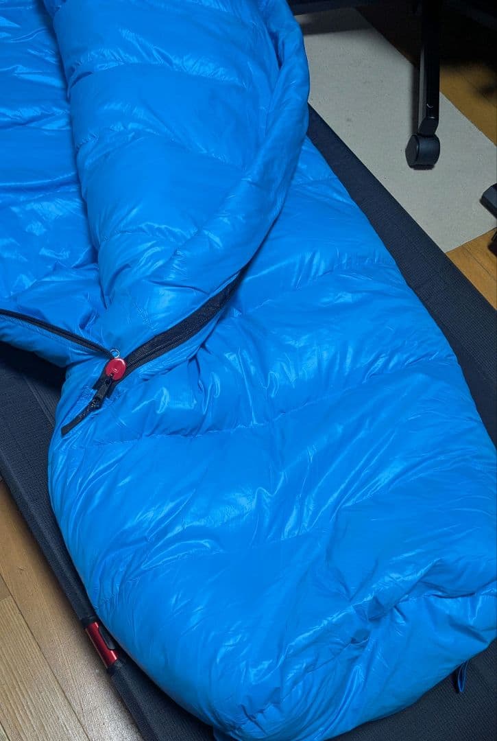 SOOMLOOM 1000g ダウン 寝袋 シュラフ　マミー型　スームルーム