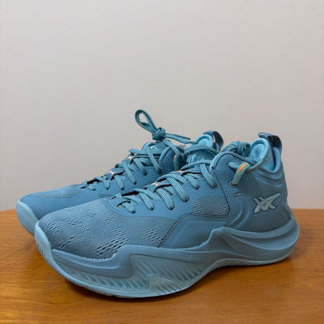 ASICS（アシックス）　NOVA SURGE LOW 2