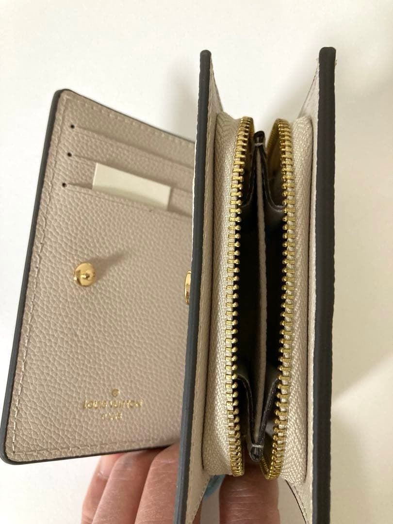 [LOUIS VUITTON］二つ折り財布