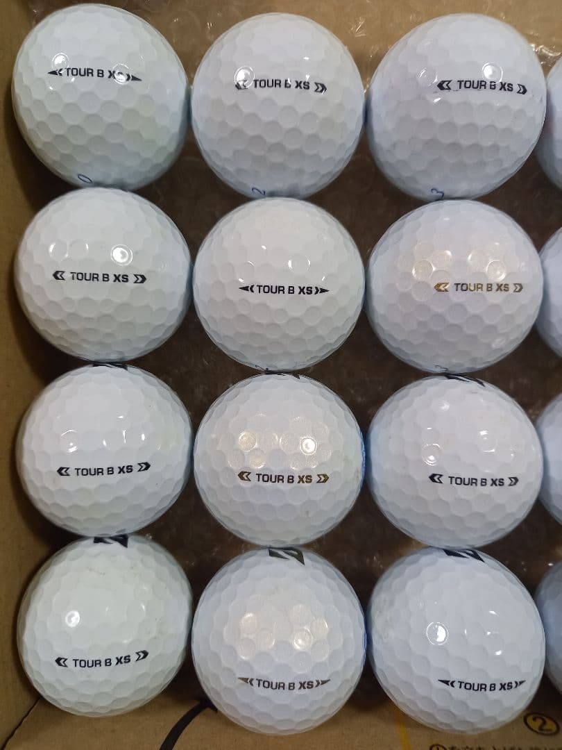 美品ブリヂストンTOUR B XS ロストボール　24球