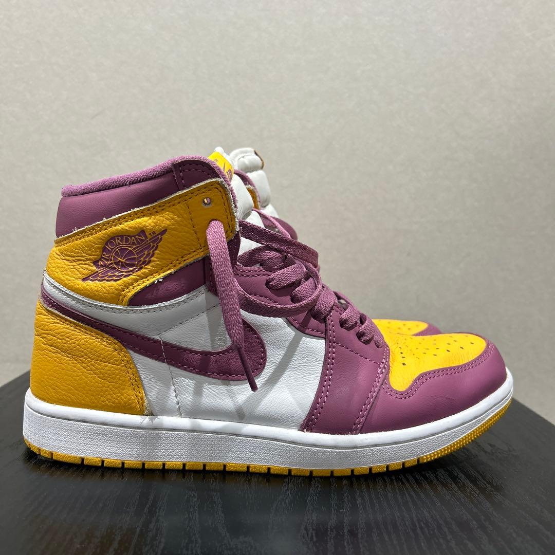 シューズ(男性用) NIKE AIR JORDAN 1 HIGH yellow purple