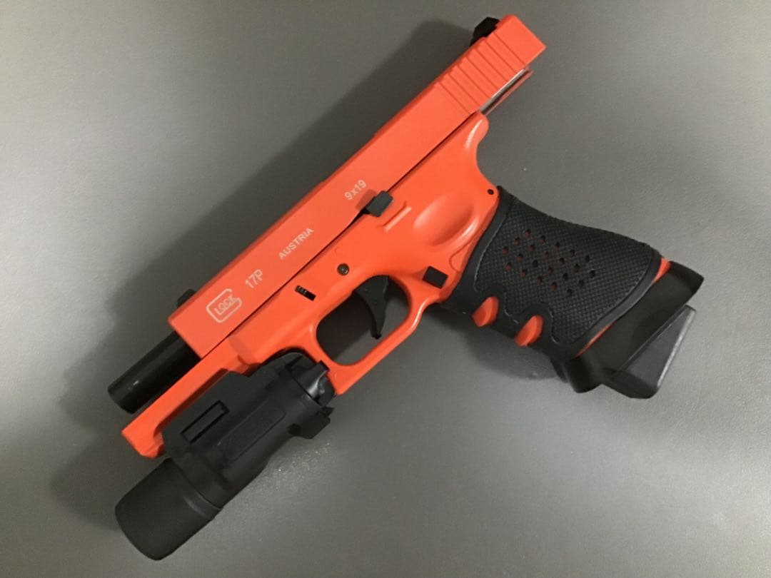 GLOCK 17 ガスガン マガジン2本＋ラバーグリップ＋マルイライト他付