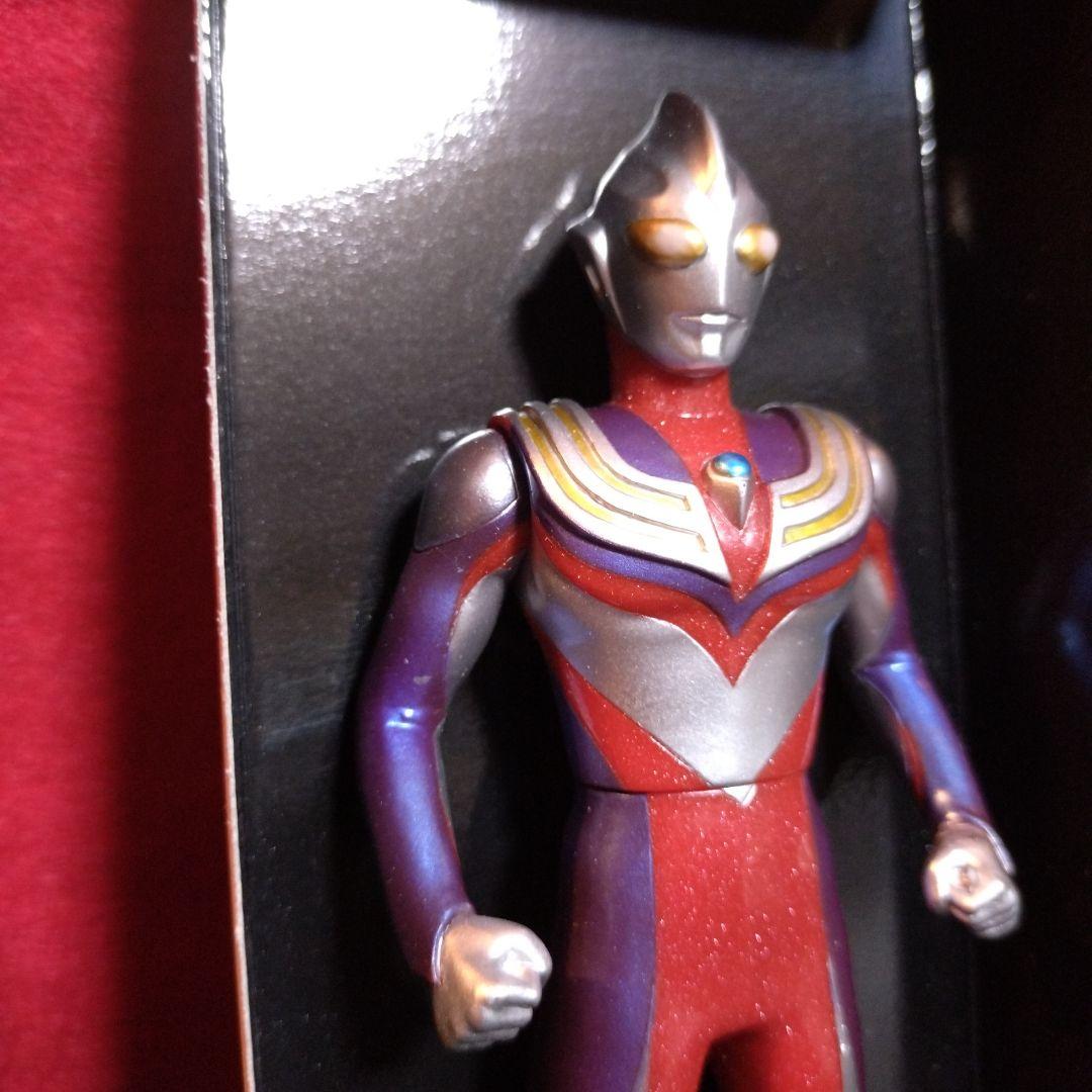 ウルトラマンティガ メタリックVer. フィギュア イベント限定ソフビ.他２体