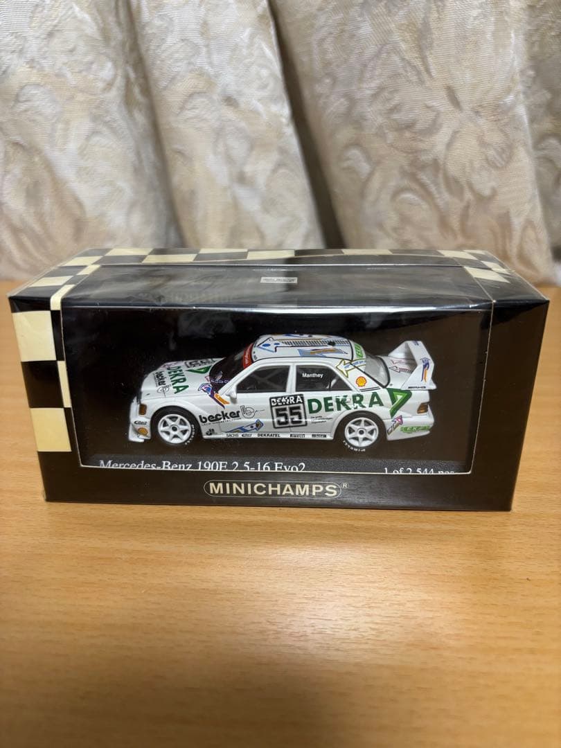 ミニカー MINICHAMPS Mercedes-Benz190E 2.5-16 Evo2