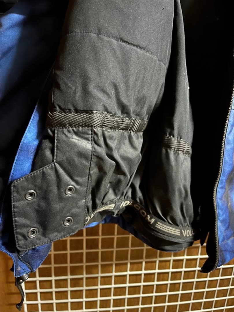 VOLCOM ボルコム　スノーボードウエア　キッズサイズ　XS