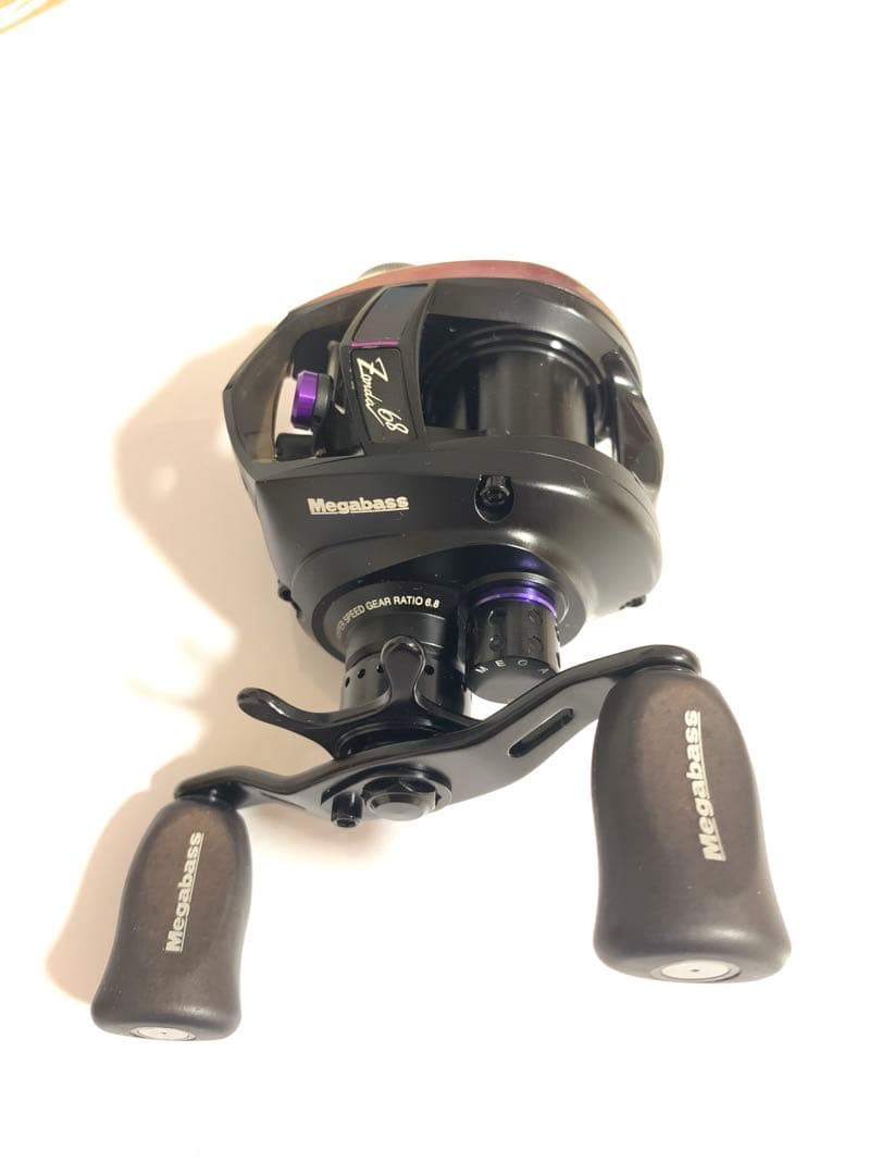 Megabass Zonda HEDGEHOG 68 ベイトリール 左巻き