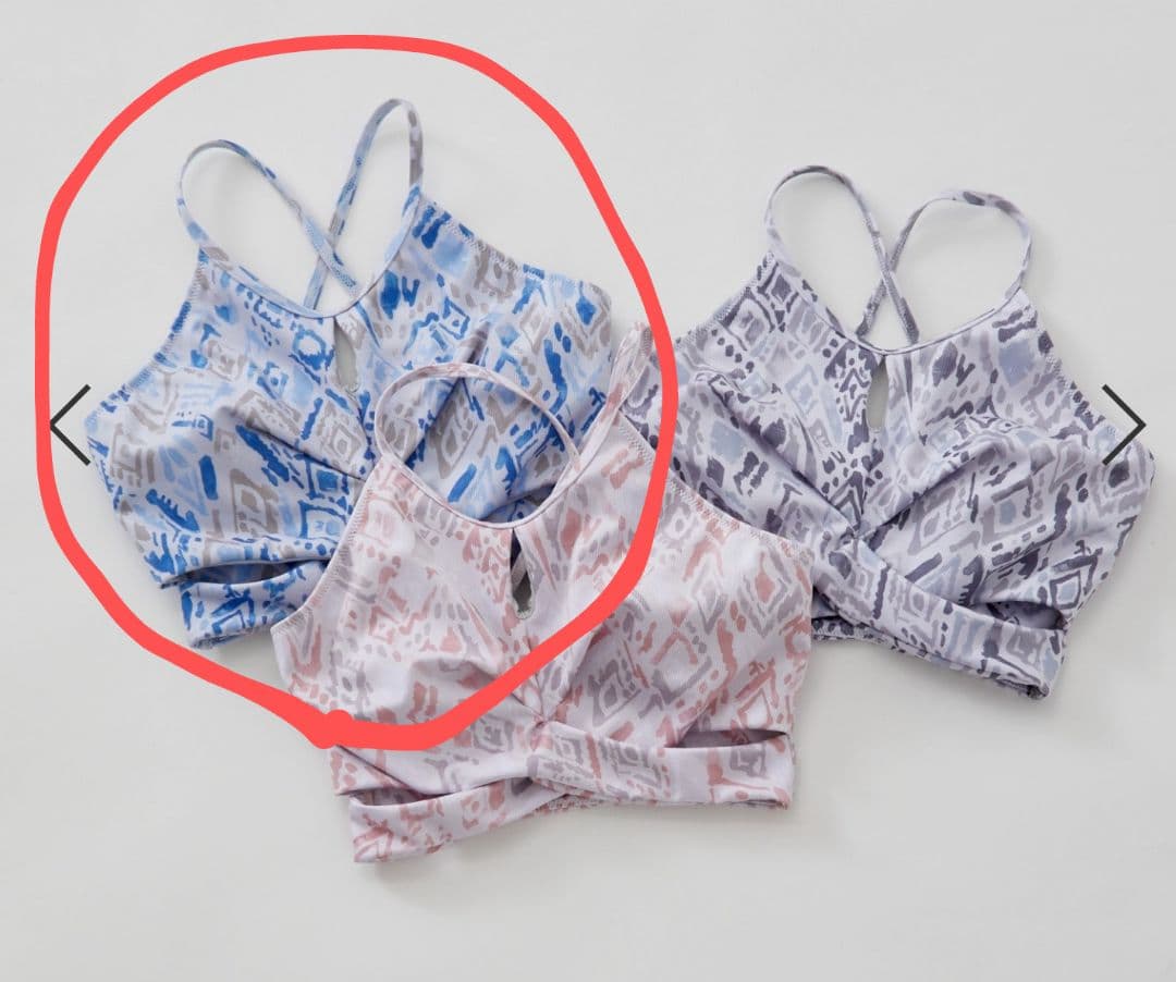 新品 ジュリエ プリント ショートトップス
