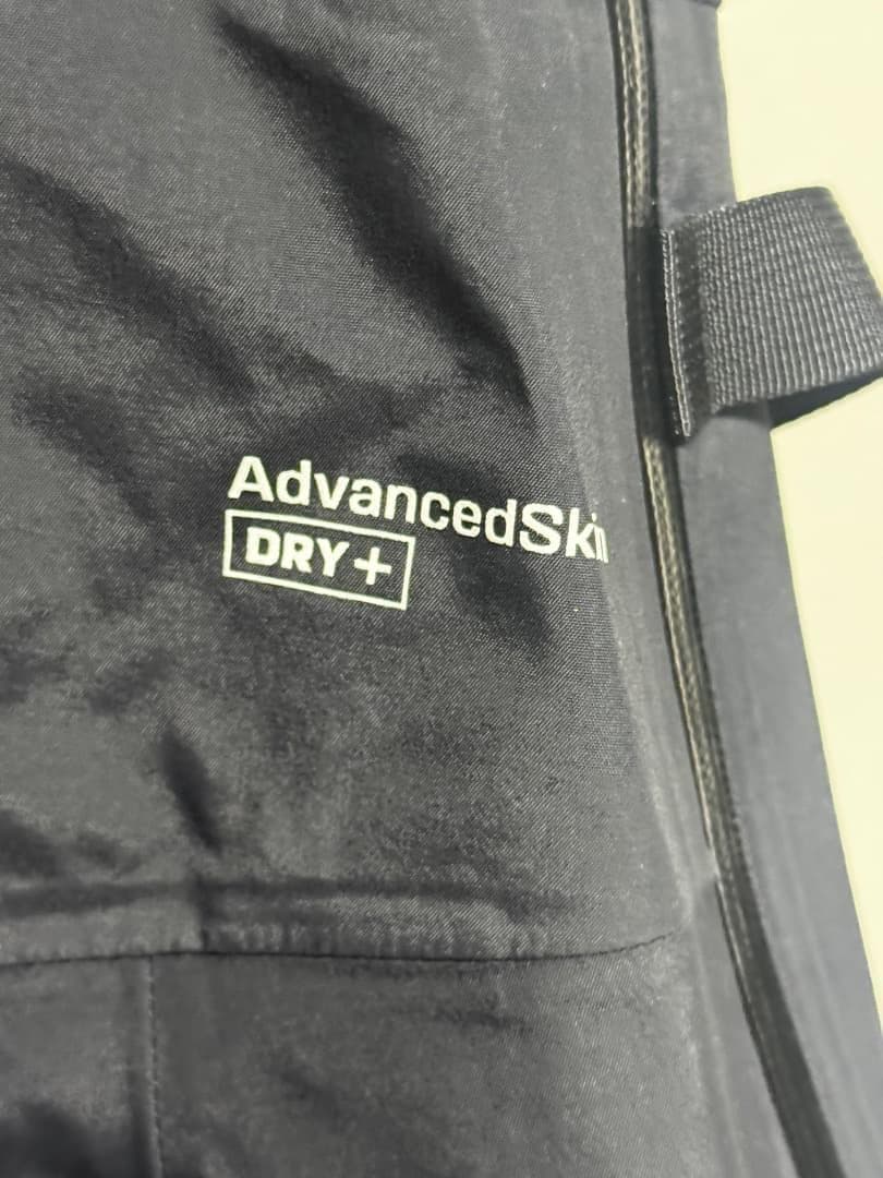 サロモン ABSOLUTE 3L レディース用　ビブシェルパンツ サイズS 新品