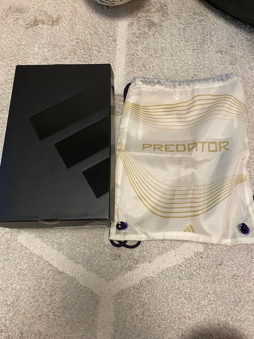 Predator スパイク ホワイト/ブラック/ゴールド27センチ