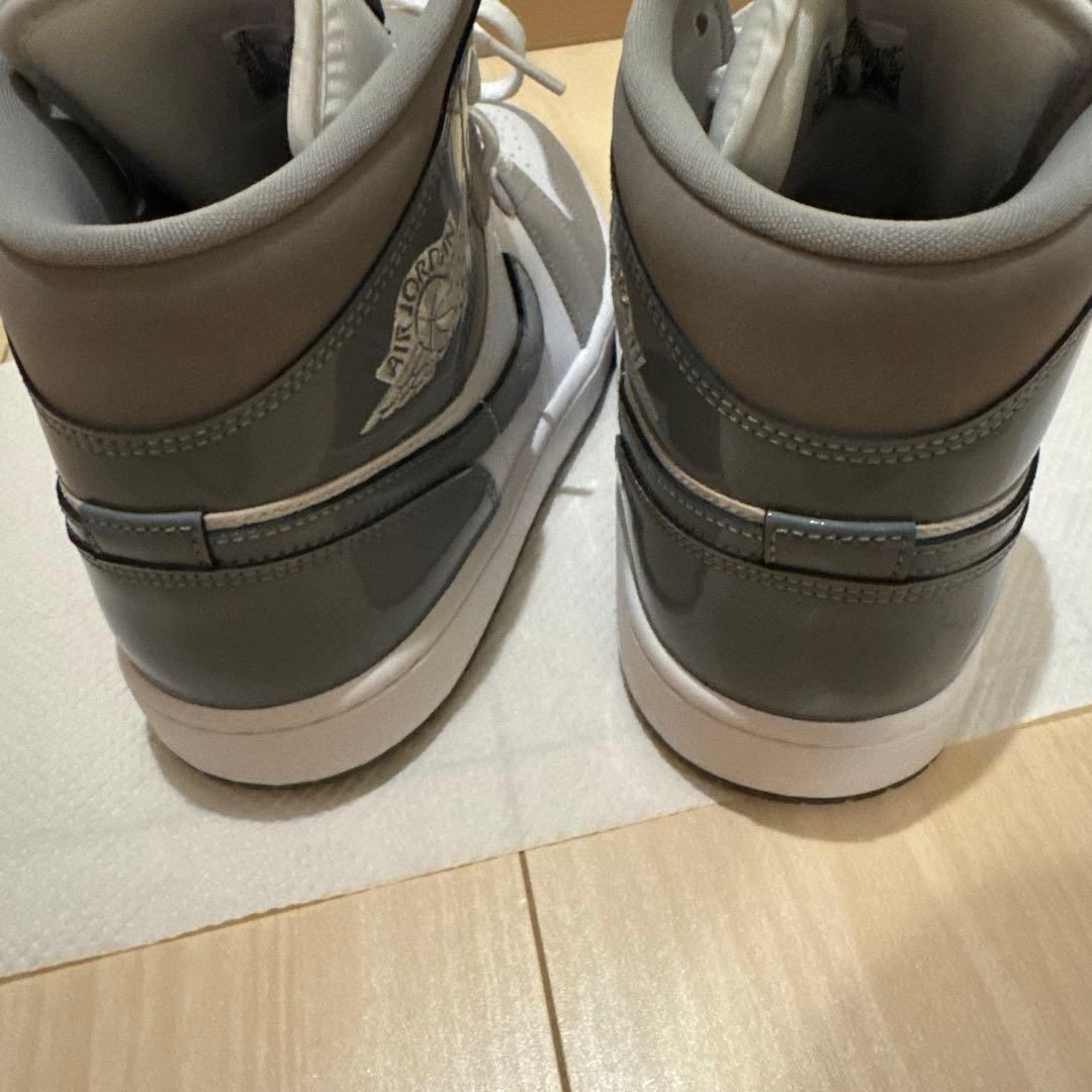 エアジョーダン　1 MID SE